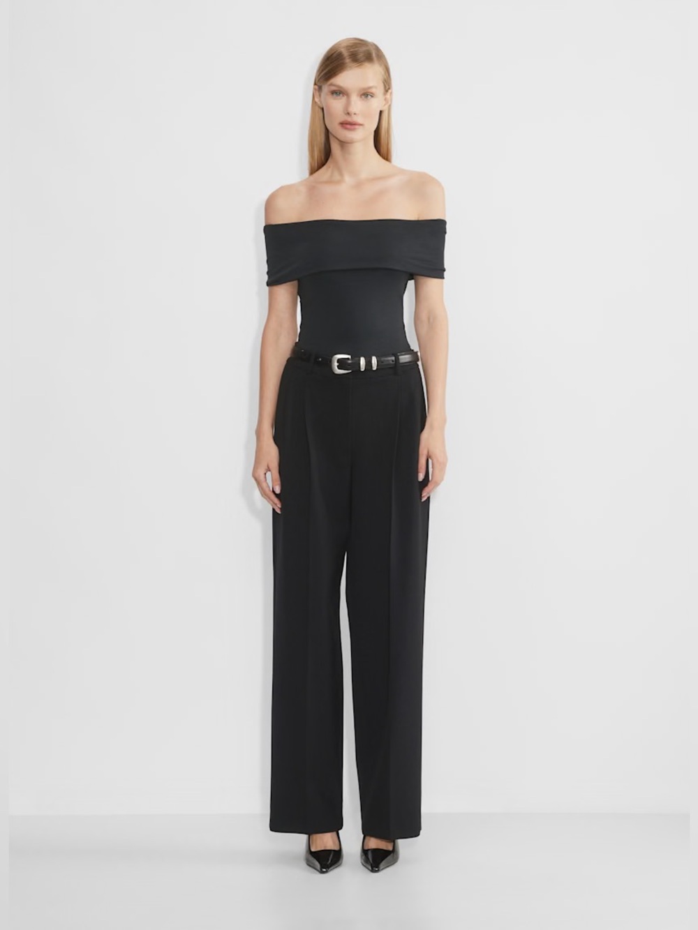 Aritzia Contour Off-Shoulder Bodysuit - Picture 6 of 13